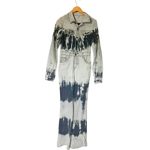 Fashion Nova Taylor Tie Dye Denim Long Sleeve Jumpsuit Size L Large NWT - Picture 2 of 8